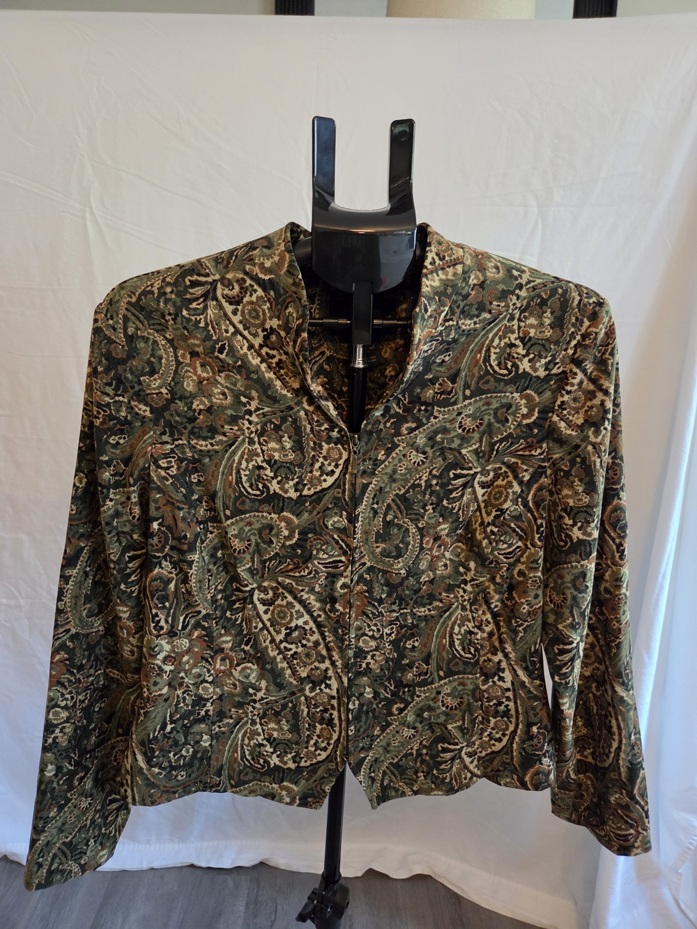 Requirements Olive & Brown Paisley Velvet Blazer